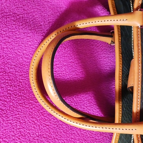 Dooney and Bourke Cara croc bag - Picture 3 of 12